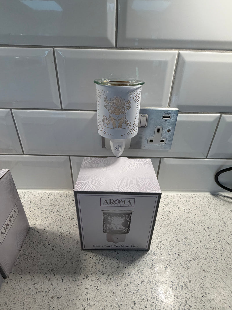 White Highland Cow Electric Plug in Melter