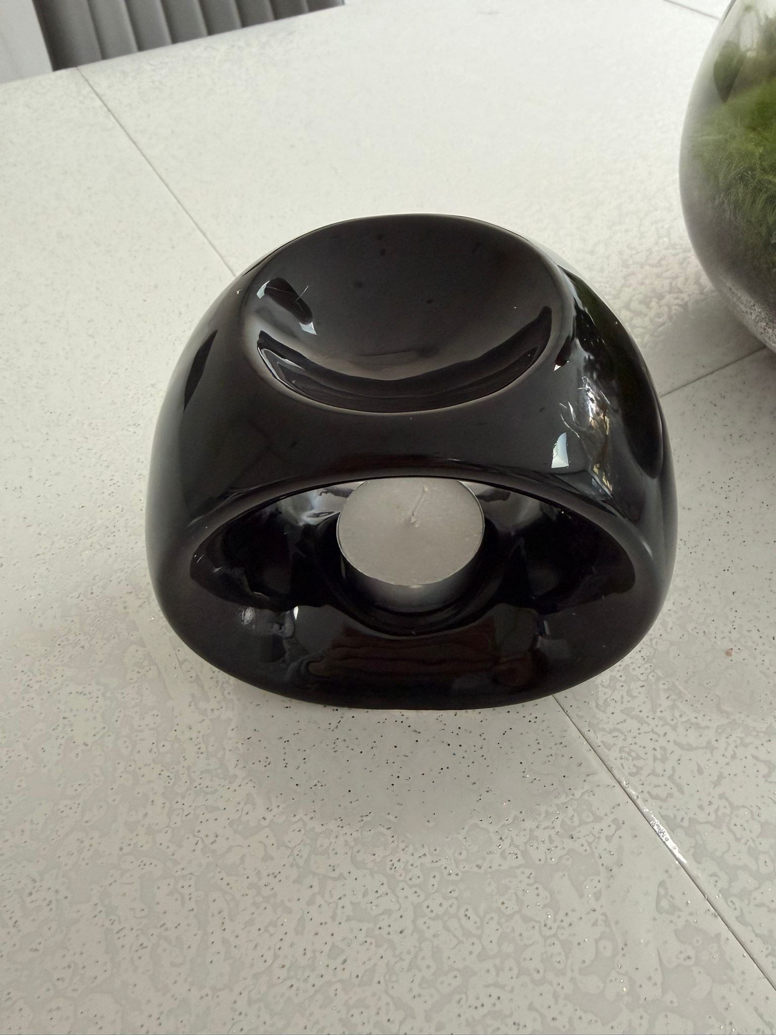 Modern Black Ceramic Tealight Burner – Sleek, Stylish & Perfect for Any Home
